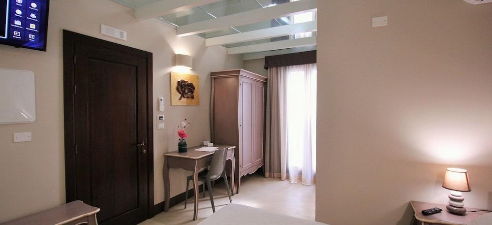 Suite Porta Terra กัลลีโปลี ภายนอก รูปภาพ