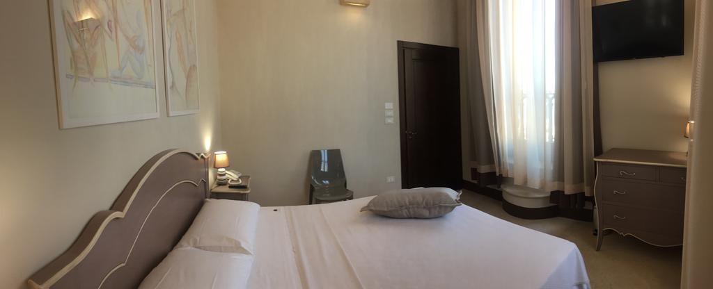Suite Porta Terra กัลลีโปลี ภายนอก รูปภาพ