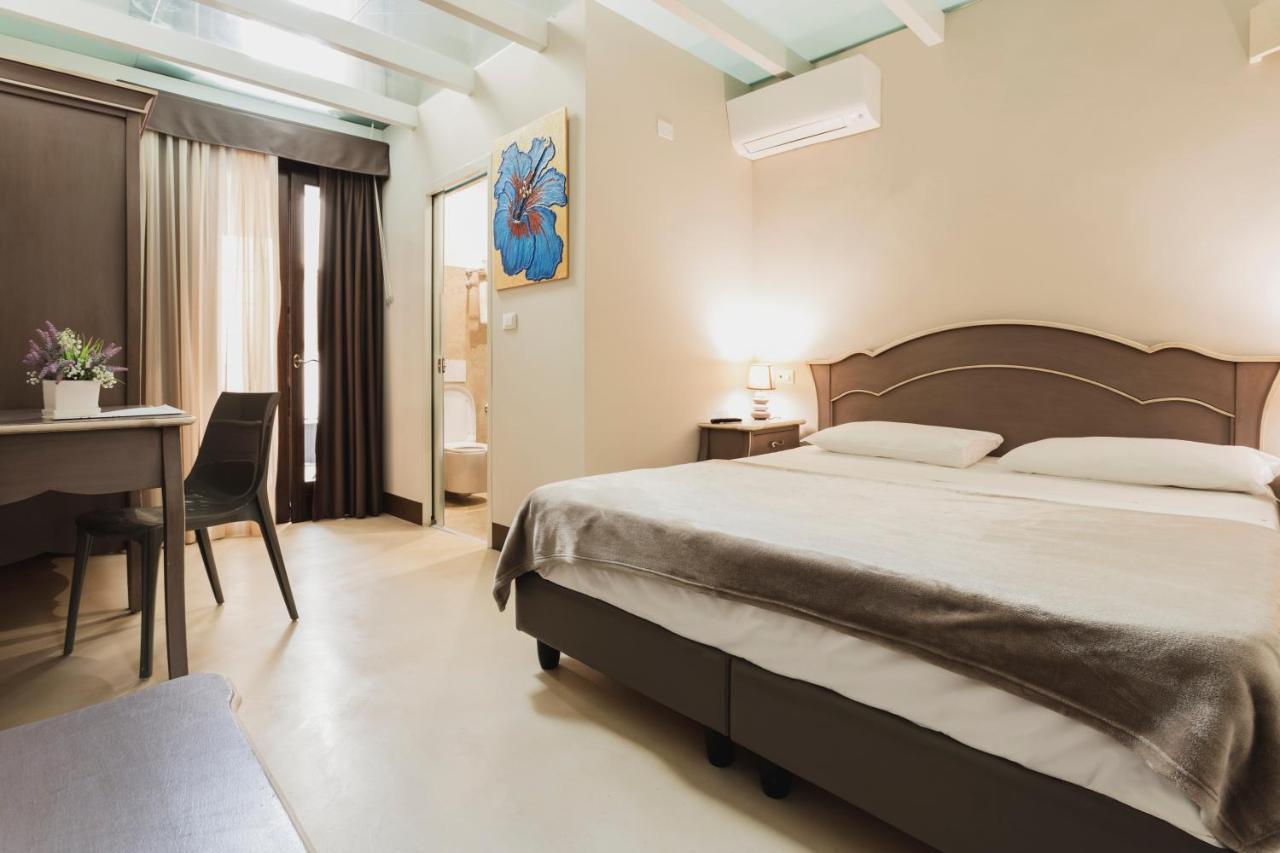 Suite Porta Terra กัลลีโปลี ภายนอก รูปภาพ